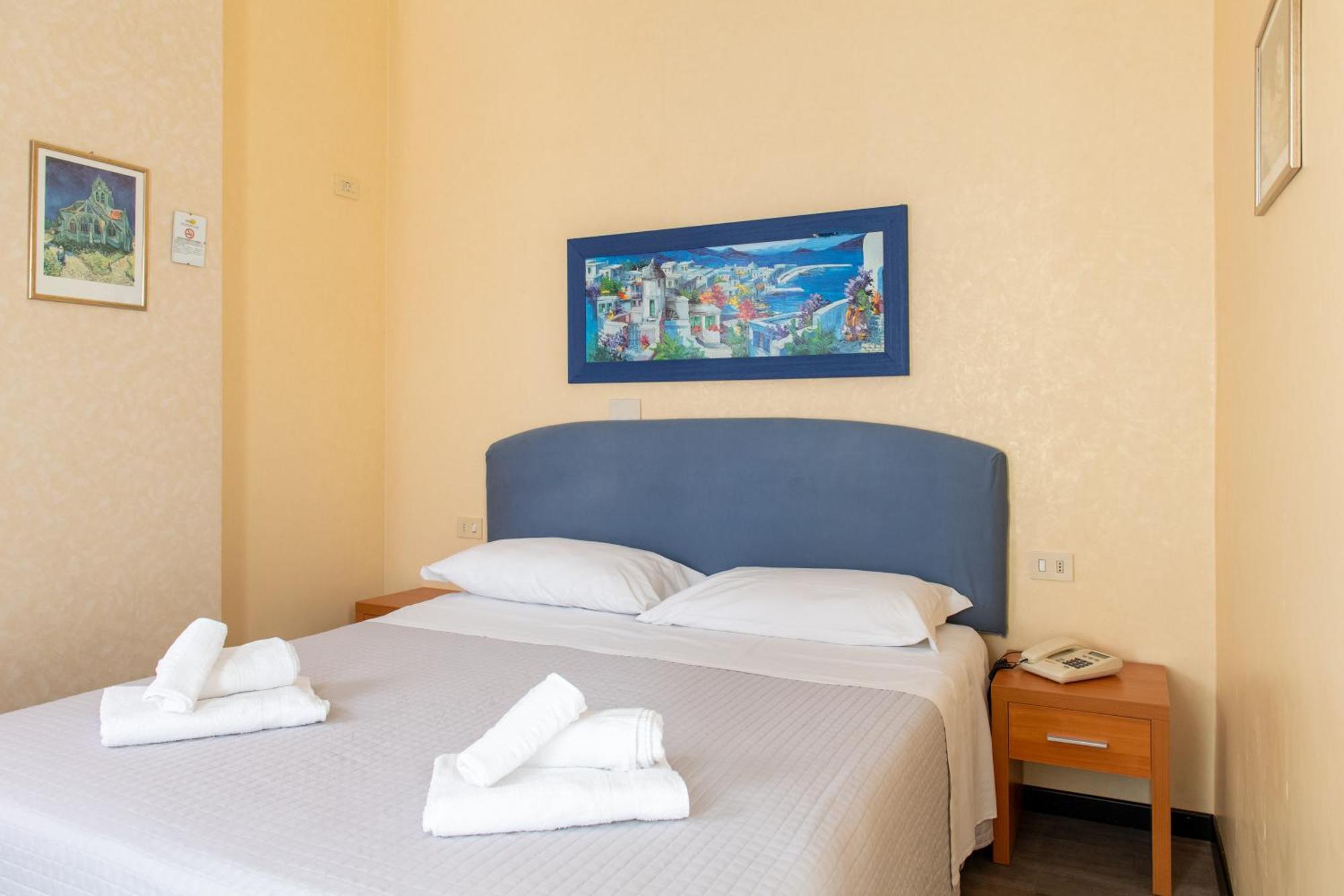 Hotel Hawaii Bed And Coffee Riccione Værelse billede