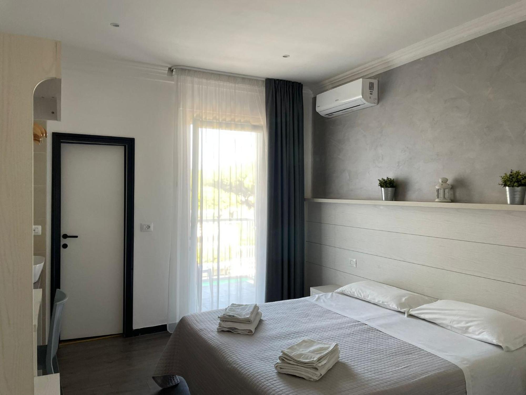Hotel Hawaii Bed And Coffee Riccione Eksteriør billede