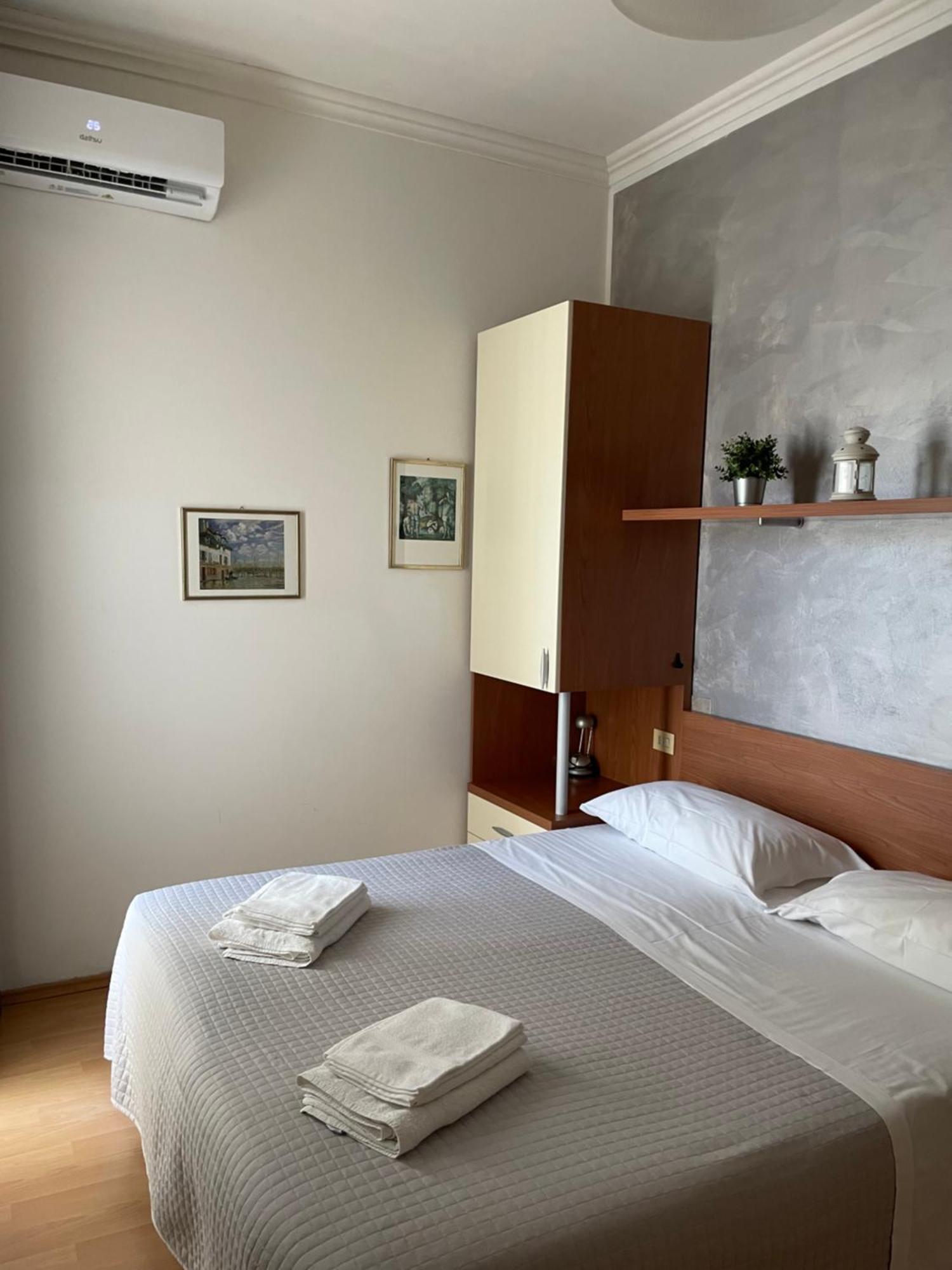 Hotel Hawaii Bed And Coffee Riccione Eksteriør billede