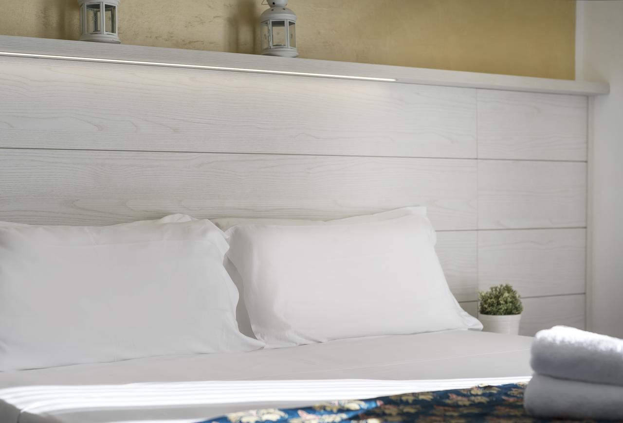 Hotel Hawaii Bed And Coffee Riccione Eksteriør billede