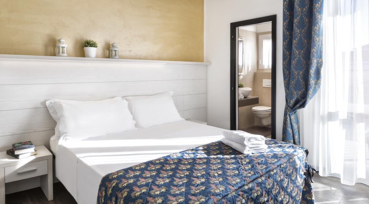 Hotel Hawaii Bed And Coffee Riccione Eksteriør billede